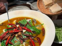 山茶油丹江大鱼头-清水亭湖北菜(大屯DT51店)