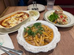 -玛格萝妮比萨屋(四平店)
