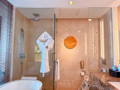 -青岛海尔洲际酒店