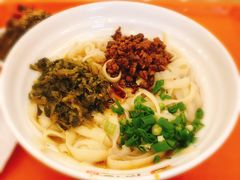 -顺溜·手工刀削面·黑金店(铜锣湾店)