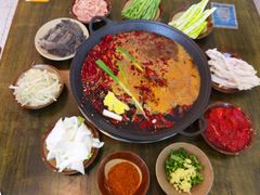 -黄潇洒老火锅(九眼桥宏济巷店)