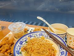 -甘掌门·化州驰名牛杂粉(越秀店)