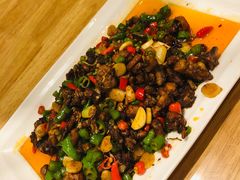 -兔行天下-鸿鹤鲜锅兔(中海国际店)