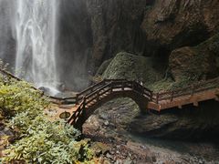 -龙水峡地缝景区