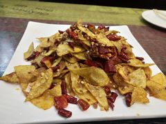 -扒虾小妹儿麻辣海鲜(宏图街店)