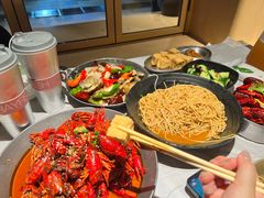 -巴厘龙虾·榜首油焖大虾(音乐学院·沿江酒馆店)