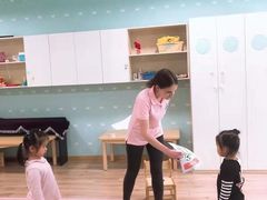 -黄浦乐烁龙鱼宝贝托育园(海潮路校区)