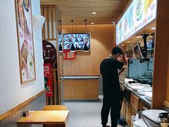 -南城香·饭香串香馄饨香(赵公口店)