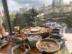 -包整·丝娃娃(一览甲秀楼风景店)