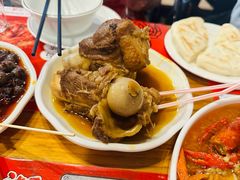 -李双猪·小龙虾·烧烤·羊肉煲(乐山店)
