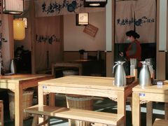 -先启半步颠小酒馆(虹桥龙湖天街店)