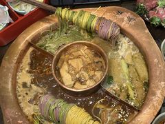 -滇釜火锅·能喝汤的火锅(车公庄店)
