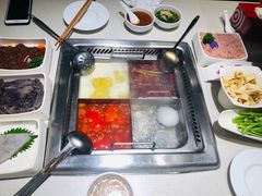 -海底捞火锅鲜切牛肉主题店(长寿路店)