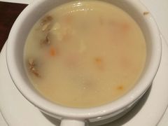 土豆蘑菇浓汤-斗牛士牛排(南京东路店)