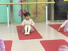 -Isee灰姑娘国际儿童艺术中心(证大·大拇指广场店)