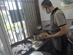 -正宗李家土鸡米线店
