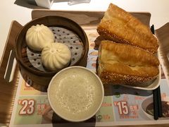 -景里·红驿栈酒店(北京三里屯店)