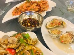 -覃记海鲜美食餐厅