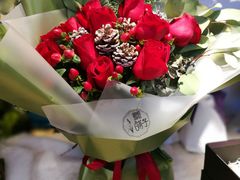 -谷莠子花艺气球派对·绿植造景·花艺沙龙(东海缤纷天地店)