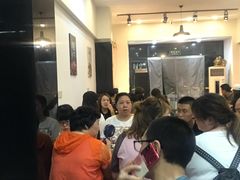 等位区-老谢烧烤野馄饨(云霄路店)