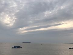 -巴陵广场