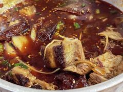 -爆炸头阿姨小四川正宗川味小吃(无任何分店)