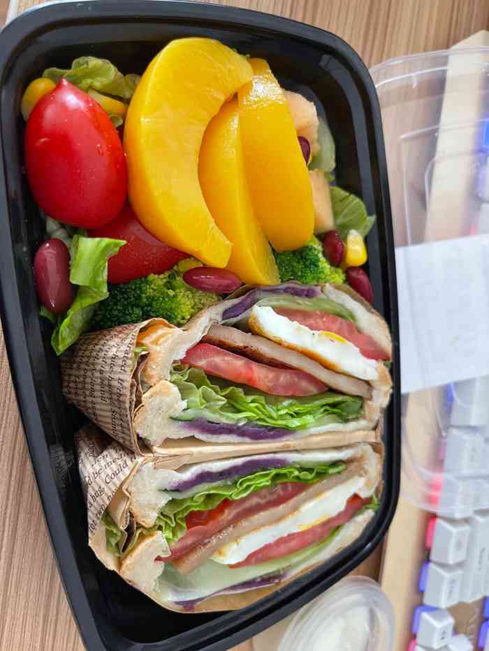 缤果盒子轻食沙拉(八一店)-"每次都是点他们家的外卖吃,最近第一次吃