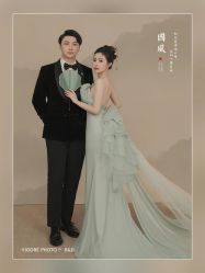 -雪中彩影婚纱摄影·微光艺术中心