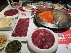 -左庭右院鲜牛肉火锅(金山万达店)