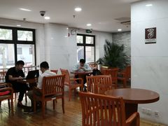 -上海市静安区图书馆(新闸路馆)