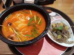 番茄牛肉过桥米线-妈妈故事米线(市府恒隆店)