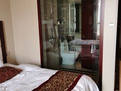 -锦龙国际酒店(天津奥体中心华苑地铁站店)