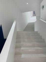 -微笑雨嘉造型护肤