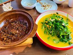 -有红鸡毛店·川菜(建设路店)