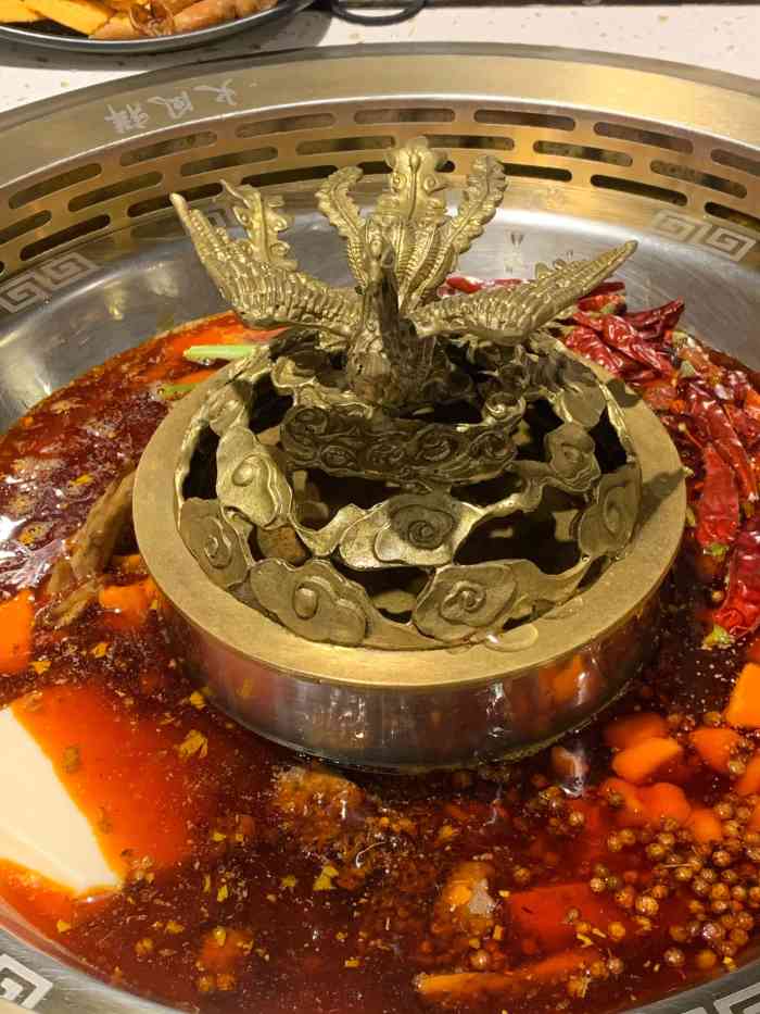 火凤祥鲜货火锅(大悦城店)-"网红火锅终于来打卡了「骨汤鸳鸯锅底」骨