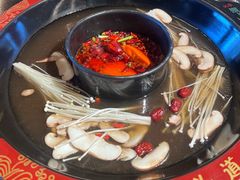 -三江两海老火锅(北京首店)