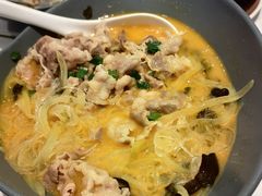 秘制酸汤肥牛-鹿港小镇(黄金店)