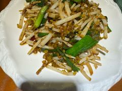 -魏铭鱼头捞饭(晋阳路店)