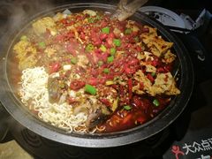 -吞鱼兽麻辣烤鱼(万达店)