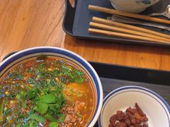 -云阿蛮云南生烫牛肉米线(奉贤路店)