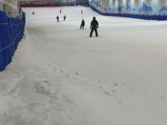 -乔波室内滑雪场