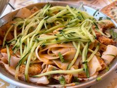 -满格嗦新疆椒麻鸡火锅.炒米粉(川大江安校区店)