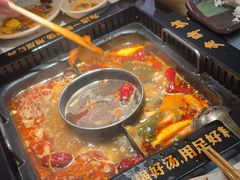 -老牌坊云南鱼豆花火锅(哈西万达店)