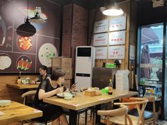 大堂-车沾巷·重庆老味豌杂面