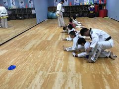 -嗨动跆拳道体能馆(菜百店)