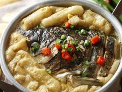 家炖鲽鱼头-白天鹅家宴·东北菜