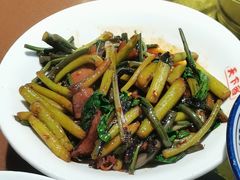 红菜苔炒腊肉-天下客饭店(中山路店)