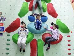 -蓝天攀岩-青少年训练(罗湖益田假日广场店)