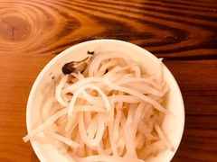 -丽虹云南过桥米线(兴工街店)