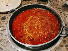 红锅-椒香城门口老火锅(长寿路店)